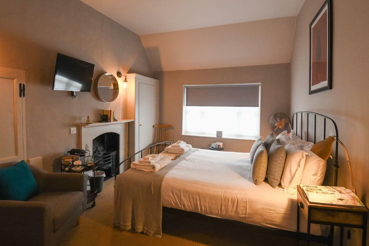 The Wife Of Bath Restaurant With Rooms 애슈퍼드 외부 사진