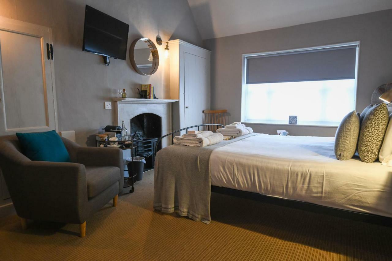 The Wife Of Bath Restaurant With Rooms 애슈퍼드 외부 사진